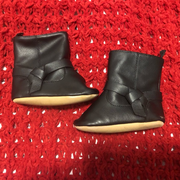 Old Navy baby boots - Picture 1 of 5